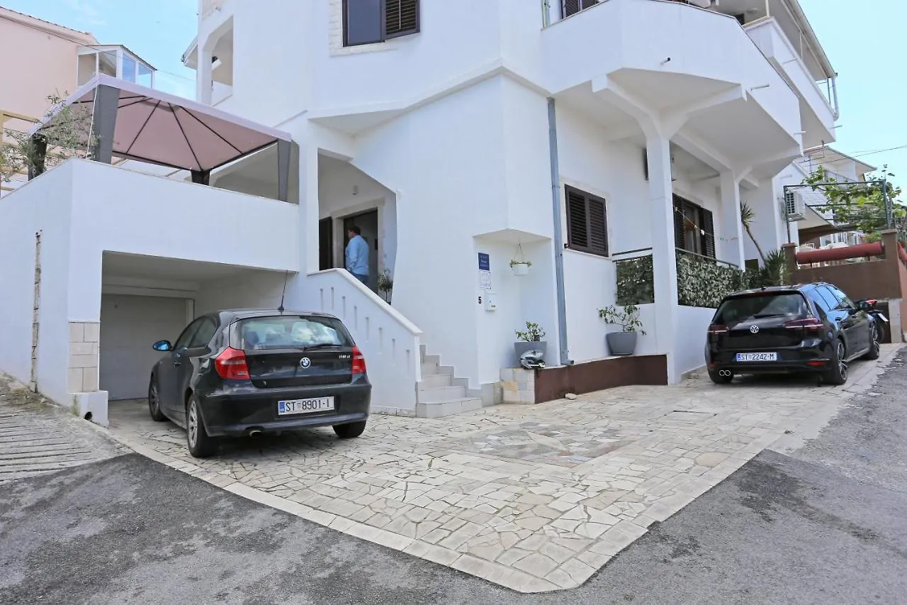Apartments With A Parking Space Mastrinka, Ciovo - 4324 Trogir