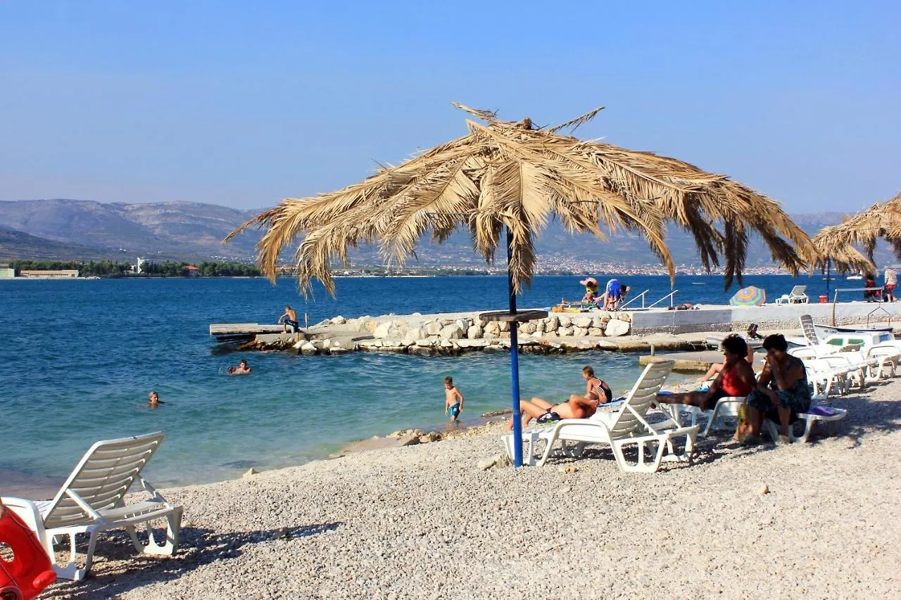 Apartments With A Parking Space Mastrinka, Ciovo - 4324 Trogir