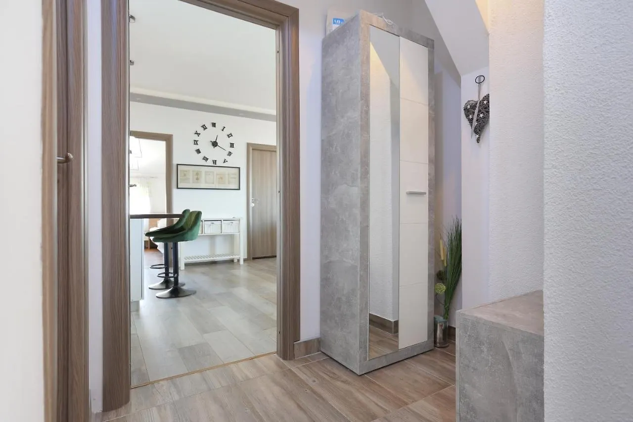 Apartments With A Parking Space Mastrinka, Ciovo - 4324 Trogir