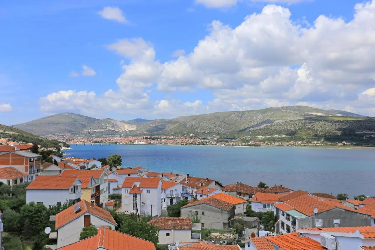 Apartments With A Parking Space Mastrinka, Ciovo - 4324 Trogir