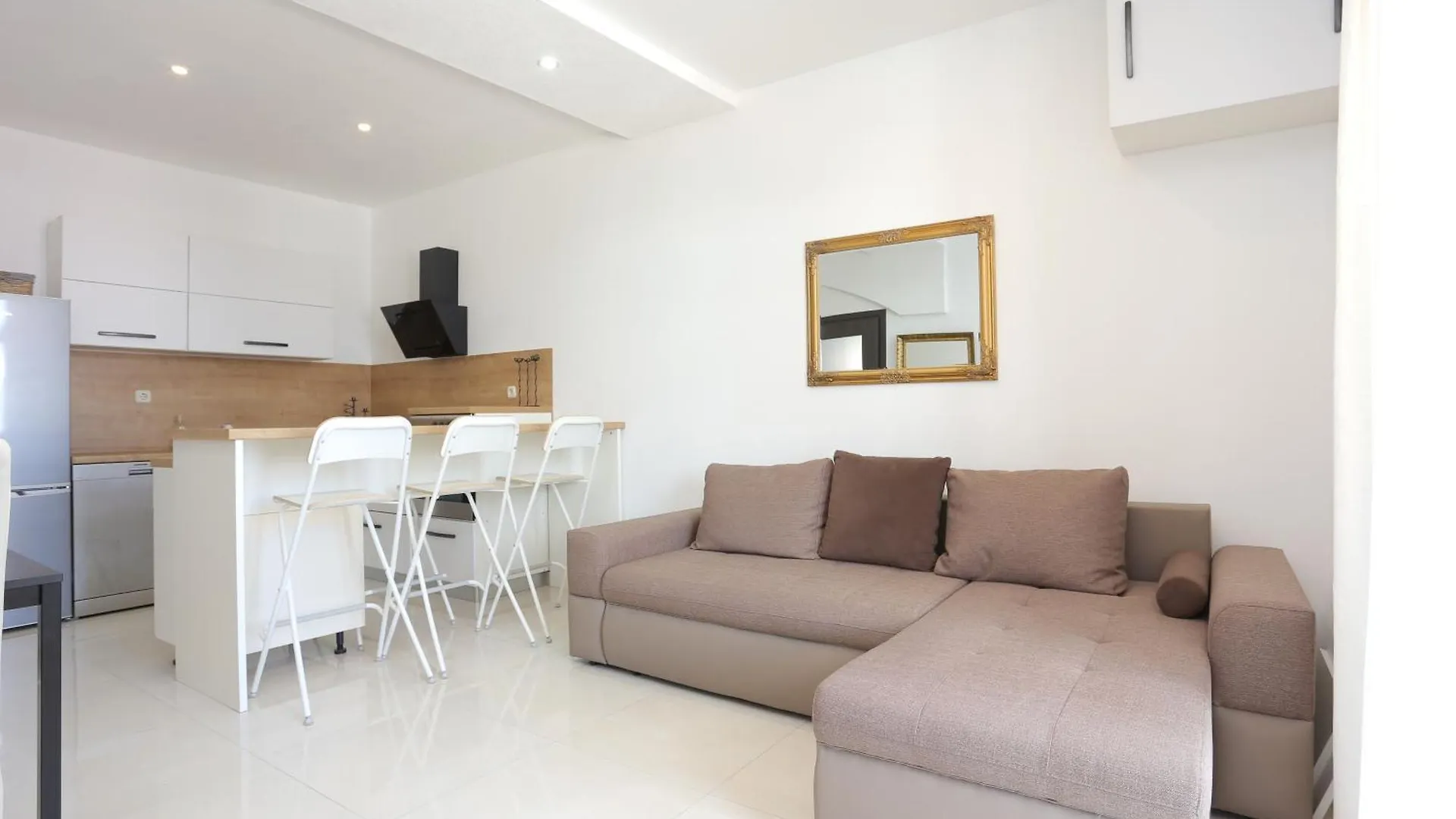 Apartments With A Parking Space Mastrinka, Ciovo - 4324 Trogir