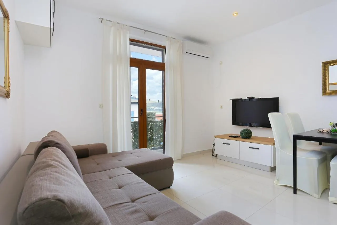 Apartments With A Parking Space Mastrinka, Ciovo - 4324 Trogir 0*,  Croatia